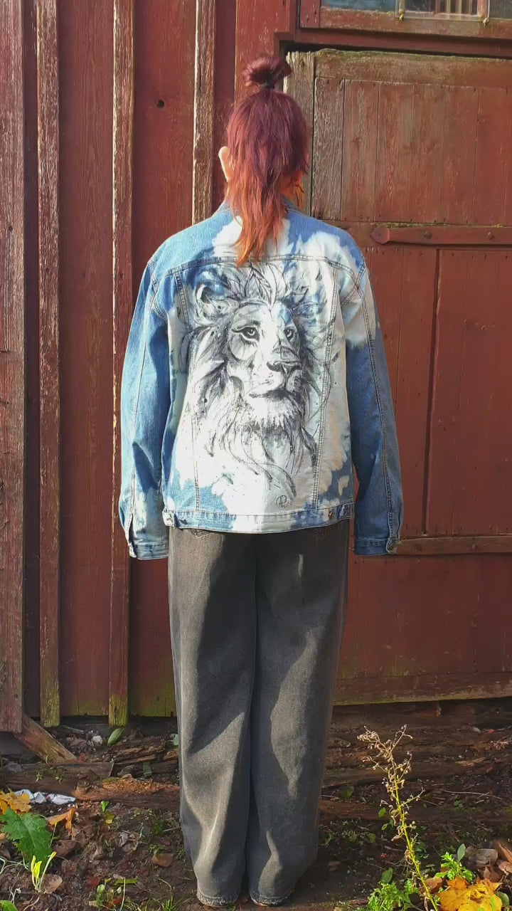 The King of the clouds Hele Artwear painted jacket model